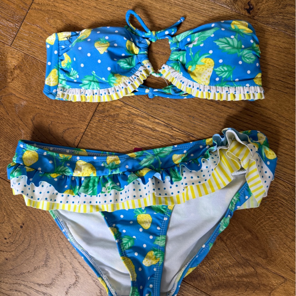 OP Yellow strawberry print Bandeau Bikini set 
Size 7/9 petite girls